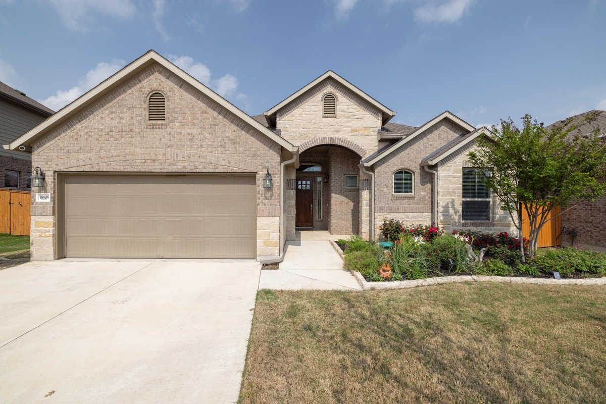 19909 Abigail Way