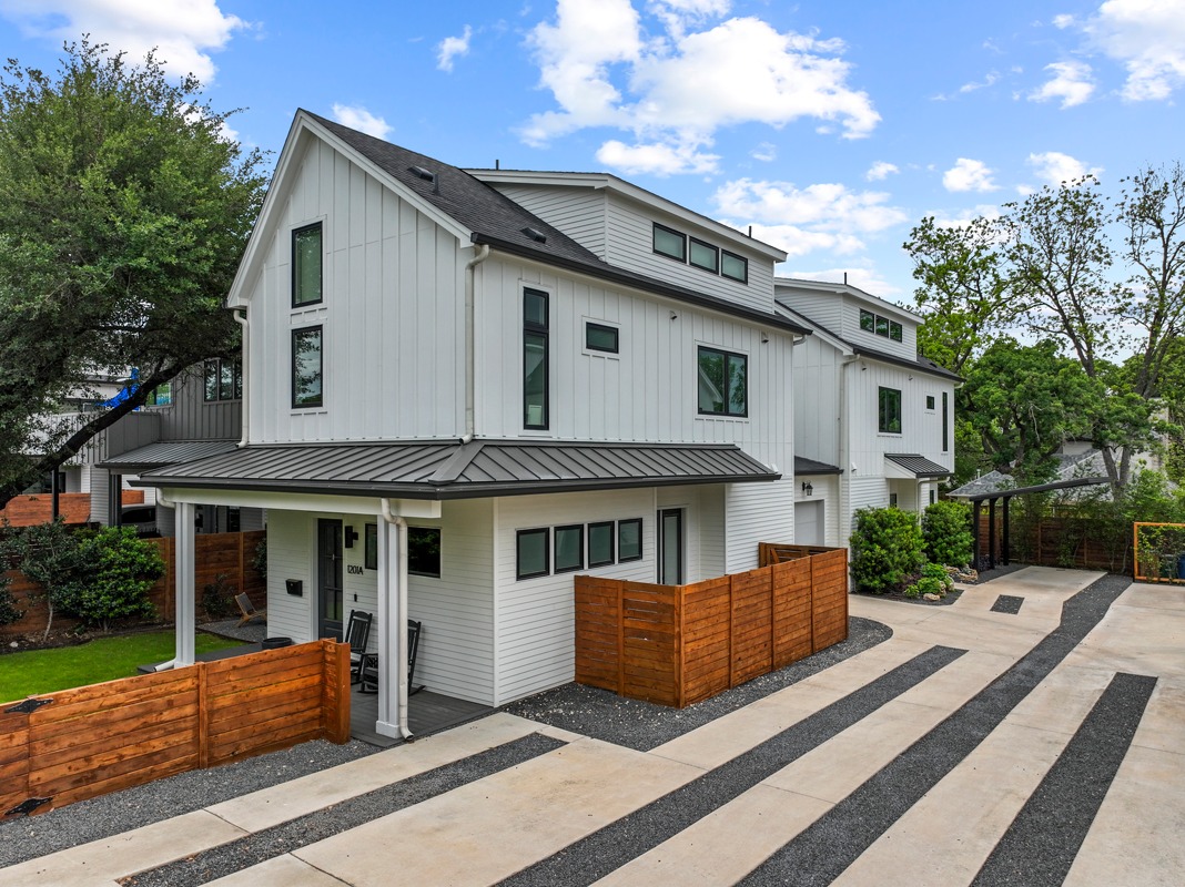 3912 Postcode 1201 West 39th 1/2 Street